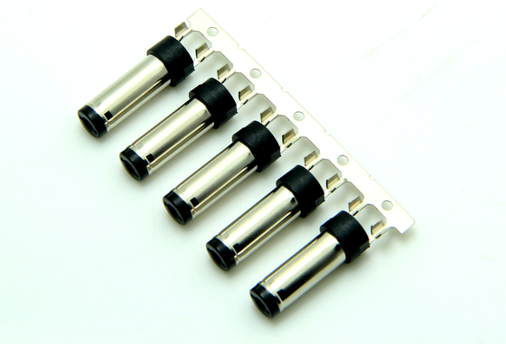 Mannelijke DC-plug 5.5 DC-afstemvork Mannelijke 5521DC Flat Head Groove Round DC Plug