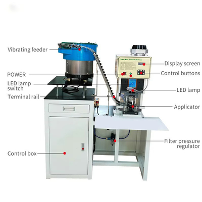 SAA Solid Hollow 3 Pin Power Plug Insert Crimping Machine met losse bulk terminal trillende plaatvoerder