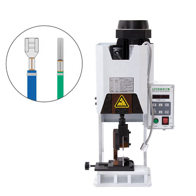 Hoge nauwkeurigheid DC terminal Crimper 50HZ semi-automatische elektrische 8T kabel